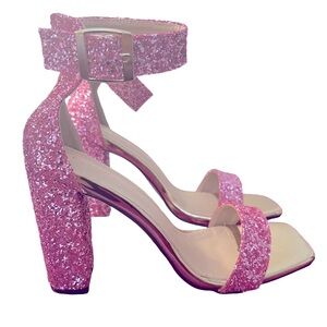 Pink Glitter Open Toe Ankle Strap
Chunky Heeled Sandals Women’s 10